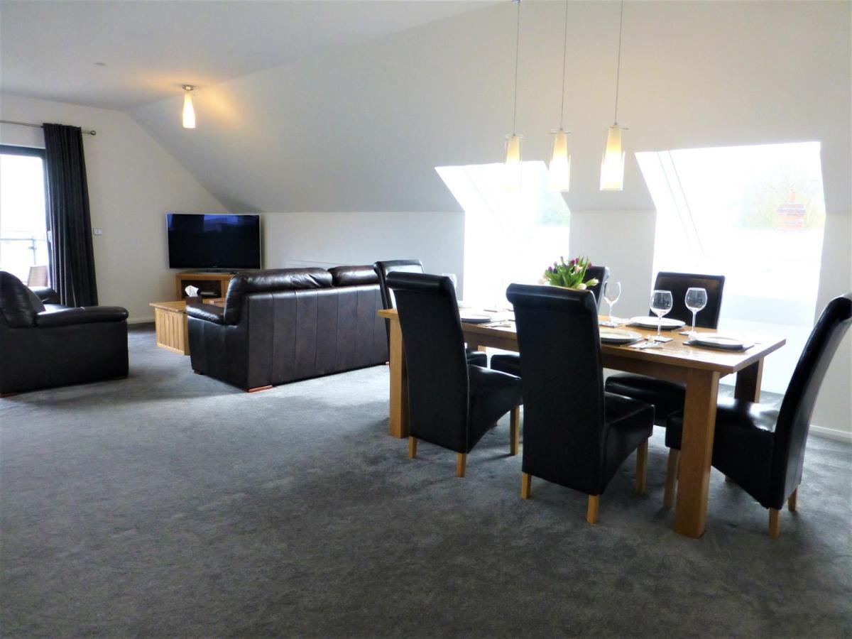 Gerycastell Luxury Holiday Apartment With Stunning Views & Ev Station Point Carmarthen Dış mekan fotoğraf
